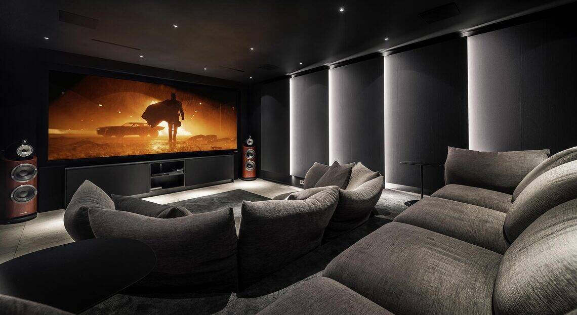 Luxury custom home theater and high-end stereo room - Mutrox